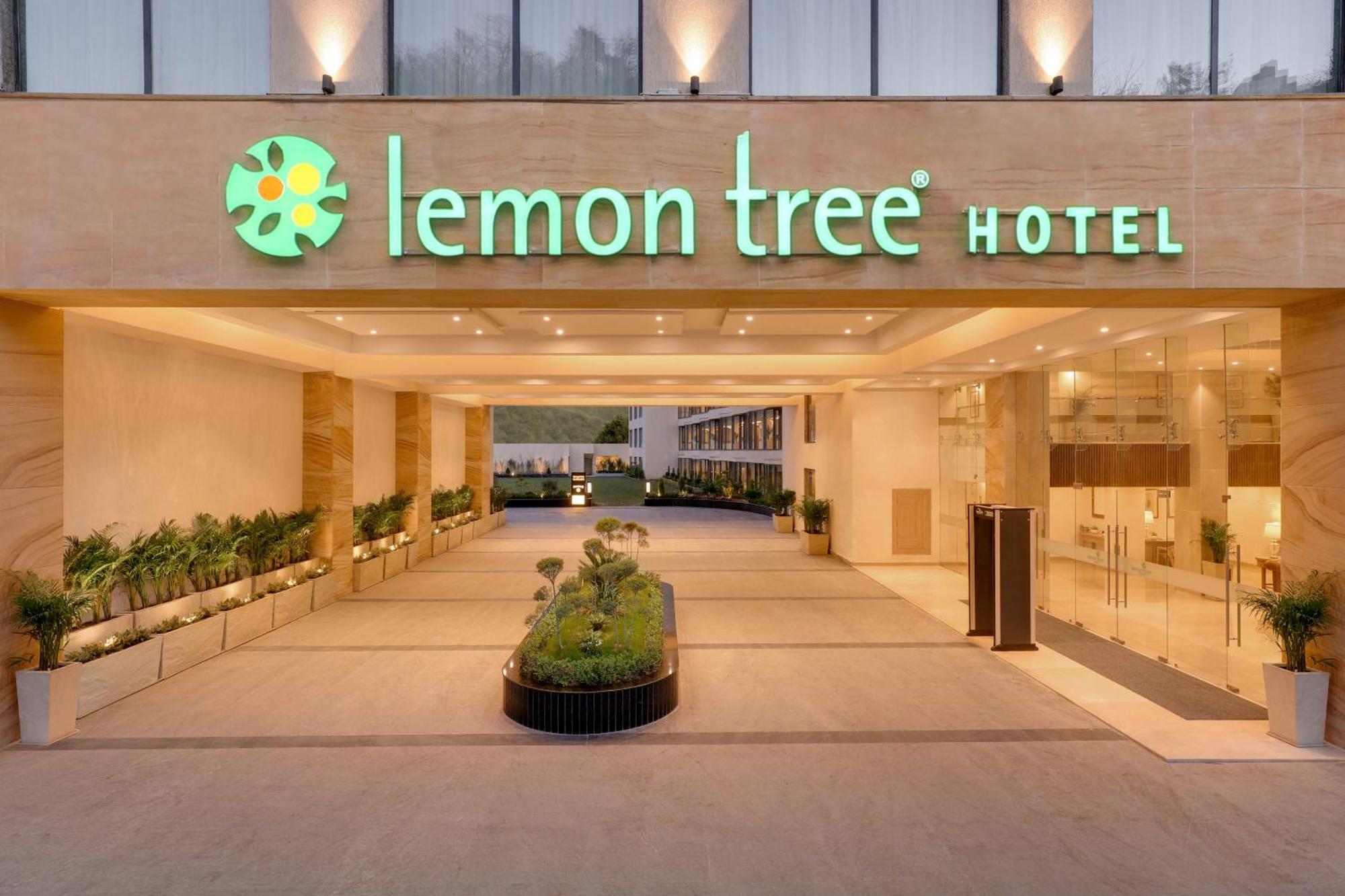 Lemon Tree Hotel, Rishikesh Exterior photo