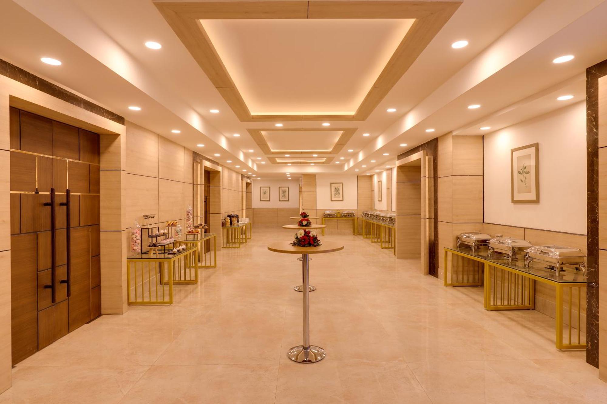 Lemon Tree Hotel, Rishikesh Exterior photo