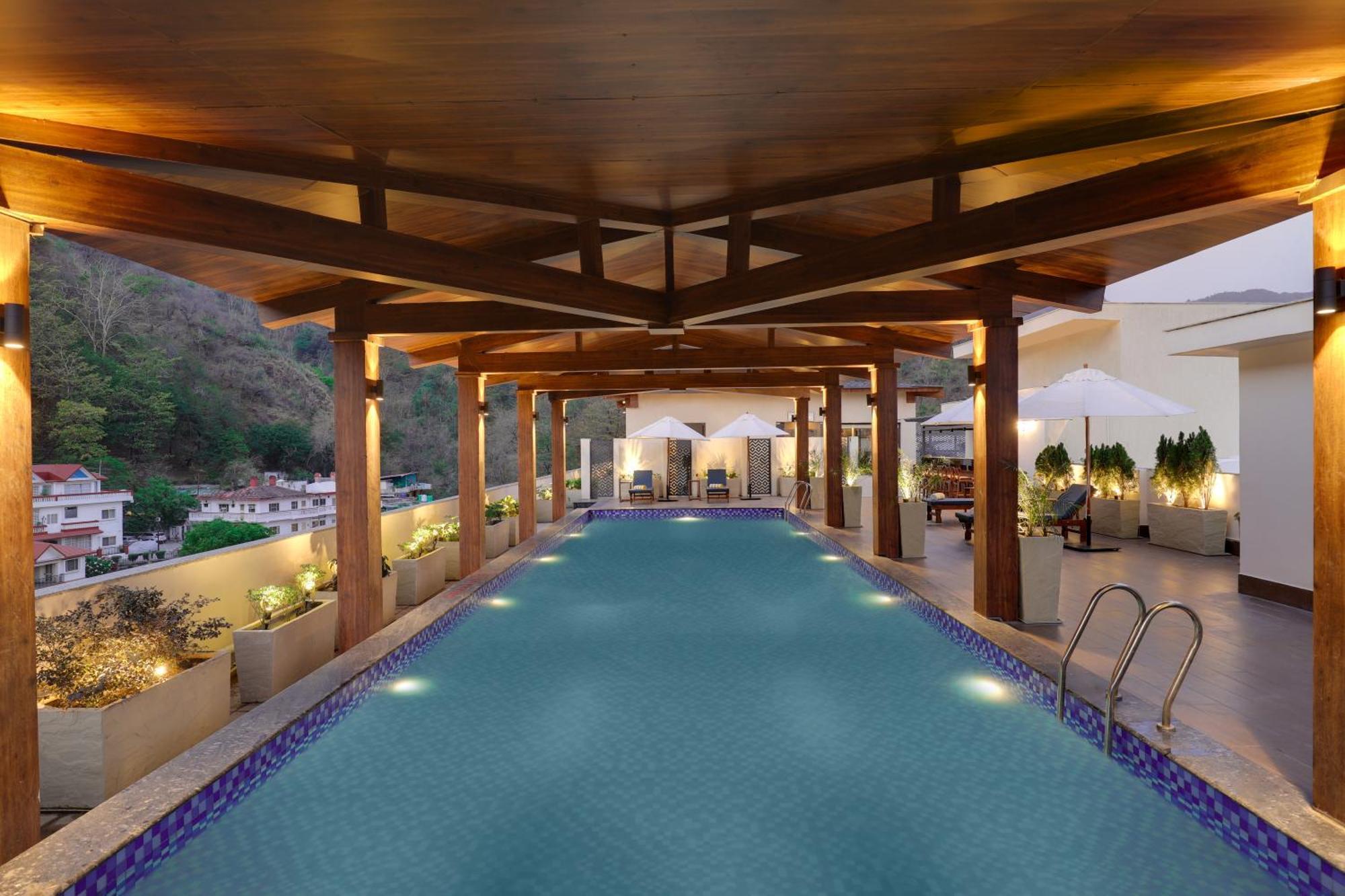 Lemon Tree Hotel, Rishikesh Exterior photo